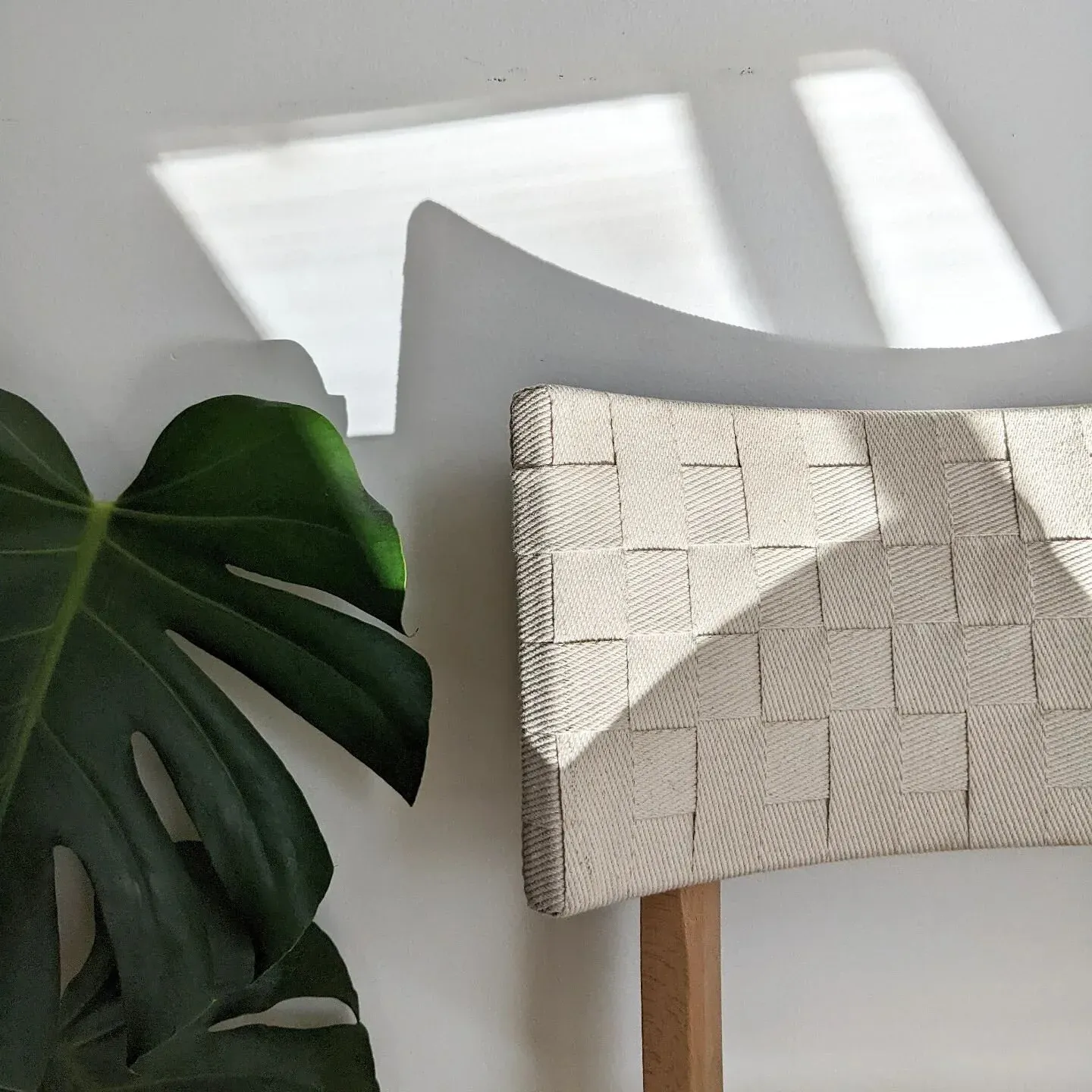 [SOLD] Got your back. 1990's IKEA FRIDOLF chair. Curved backrest that feels like a hug